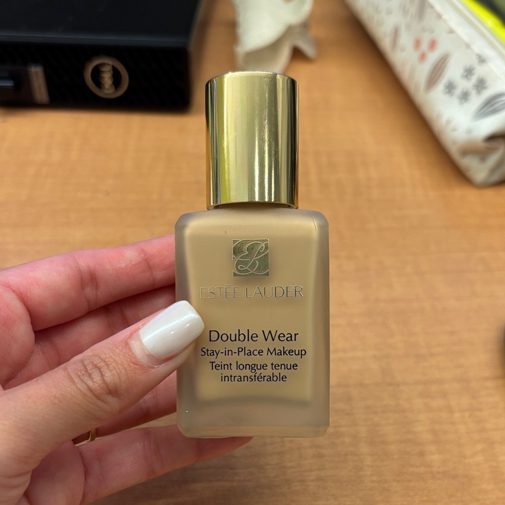 Estee Lauder Double Wear Foundation - 2N